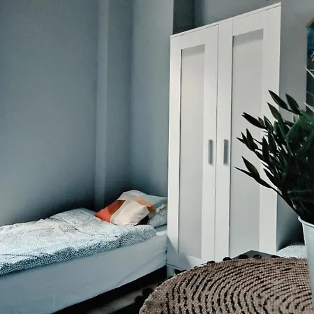 Tanie Spanie Przy Malcie - Zameldowanie Bezobslugowe - * Poznań