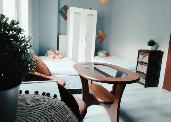 ホステル Tanie Spanie Przy Malcie - Zameldowanie Bezobslugowe - *