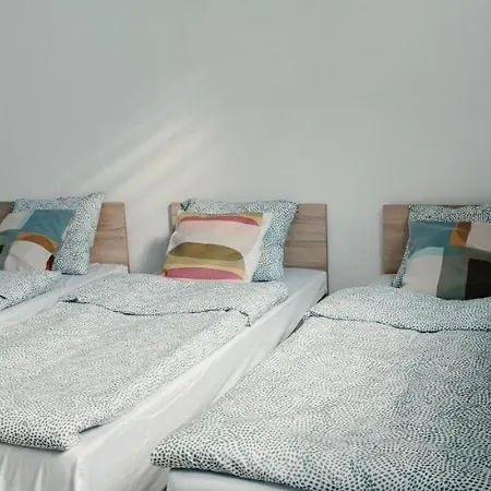 Hostel Tanie Spanie Przy Malcie - Zameldowanie Bezobslugowe - Poznań