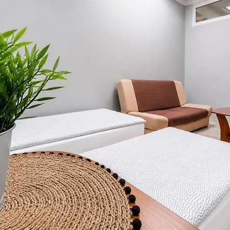 Hostel Tanie Spanie Przy Malcie - Zameldowanie Bezobslugowe - Poznań