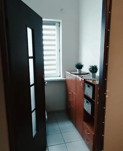 Tanie Spanie Przy Malcie - Zameldowanie Bezobslugowe - Poznan